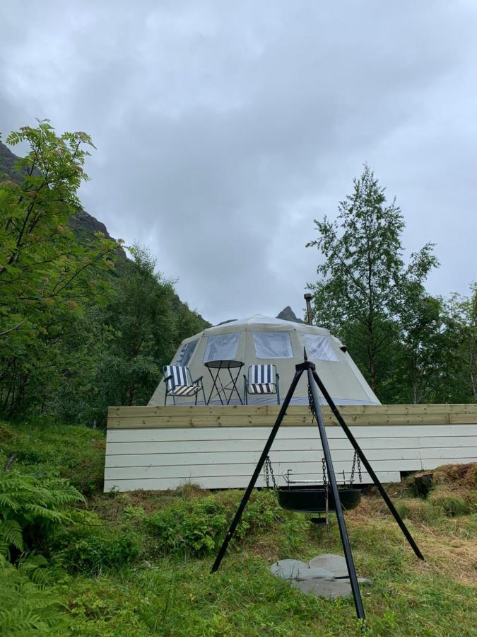 Glamping Lofoten Hotel Kongsjorda ภายนอก รูปภาพ